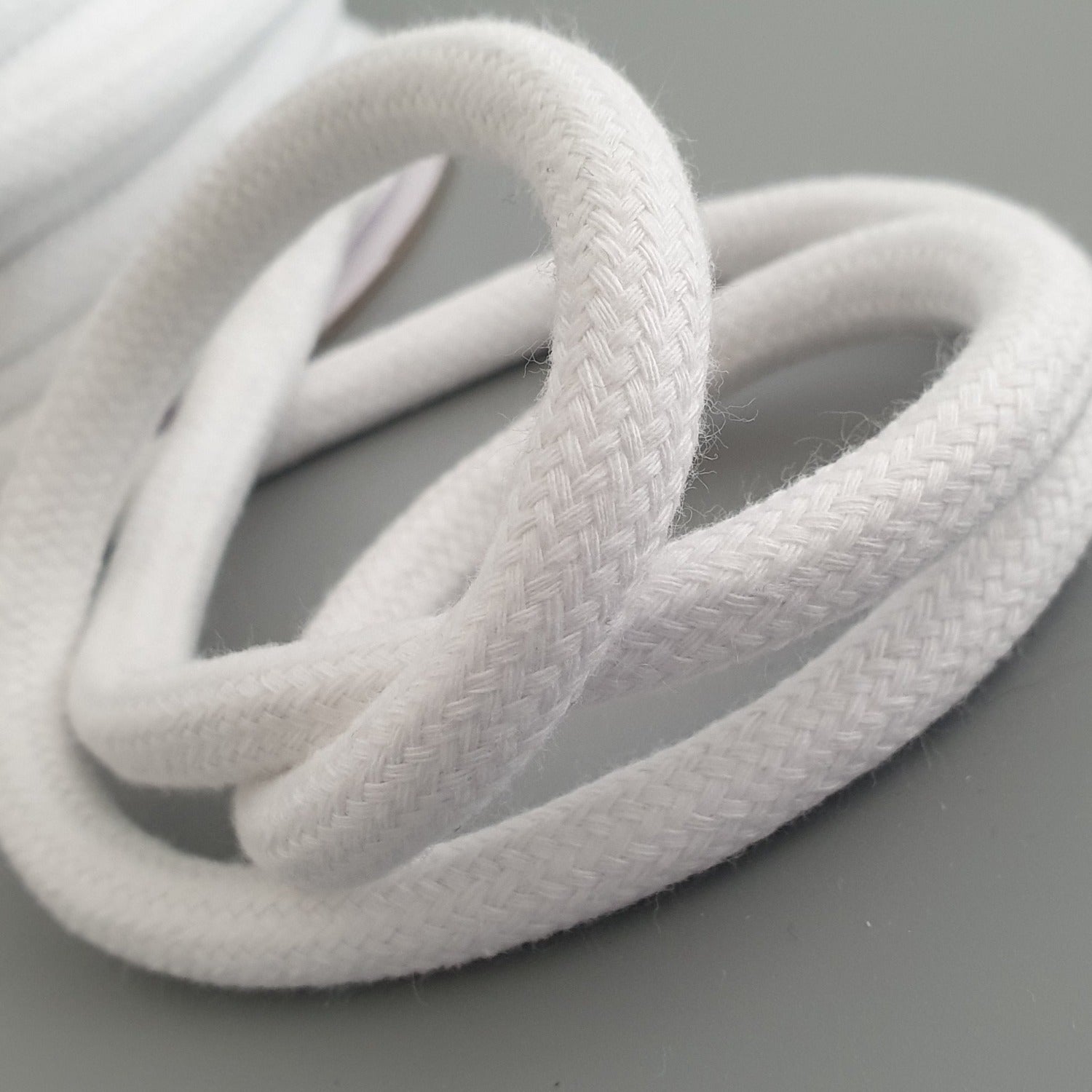 Smooth Braided Cotton Piping Cord Bleached